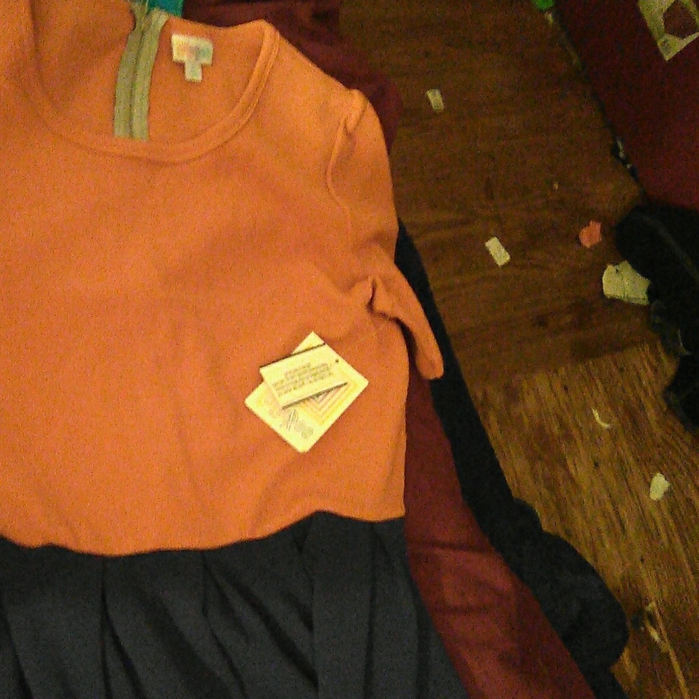 Dress - Picture 2 of 3
